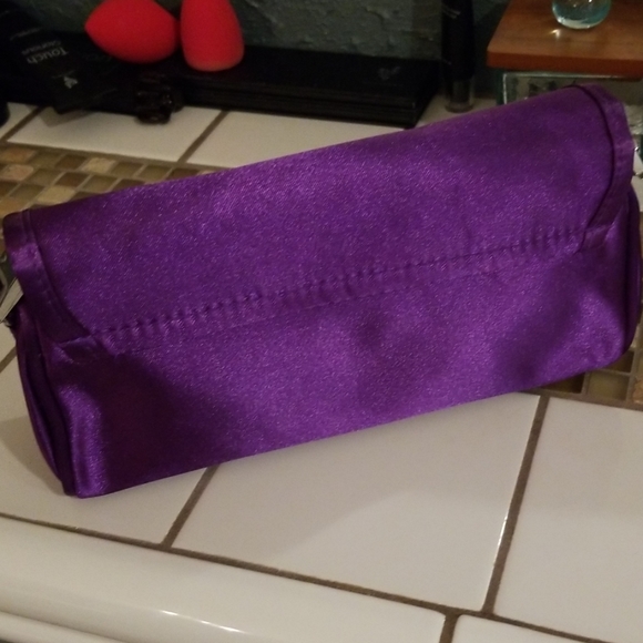 Younique make-up bag - Picture 2 of 5